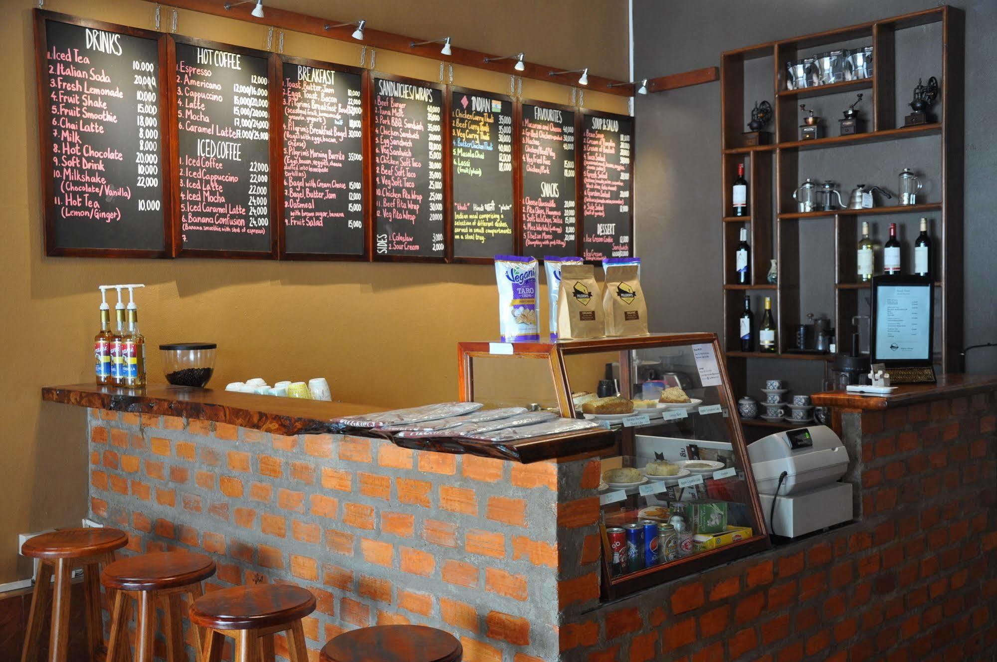 Pilgrim'S Kitchen & Inn Savannakhet Extérieur photo